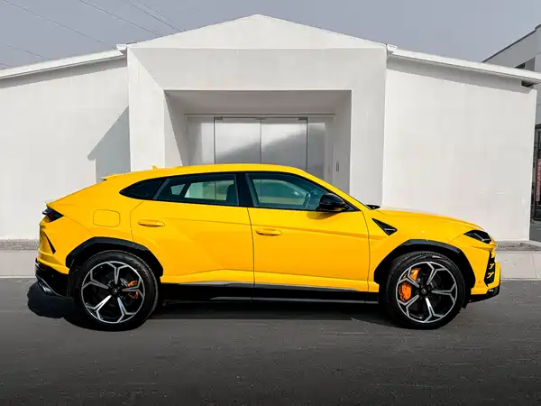 Lamborghini Urus 2021