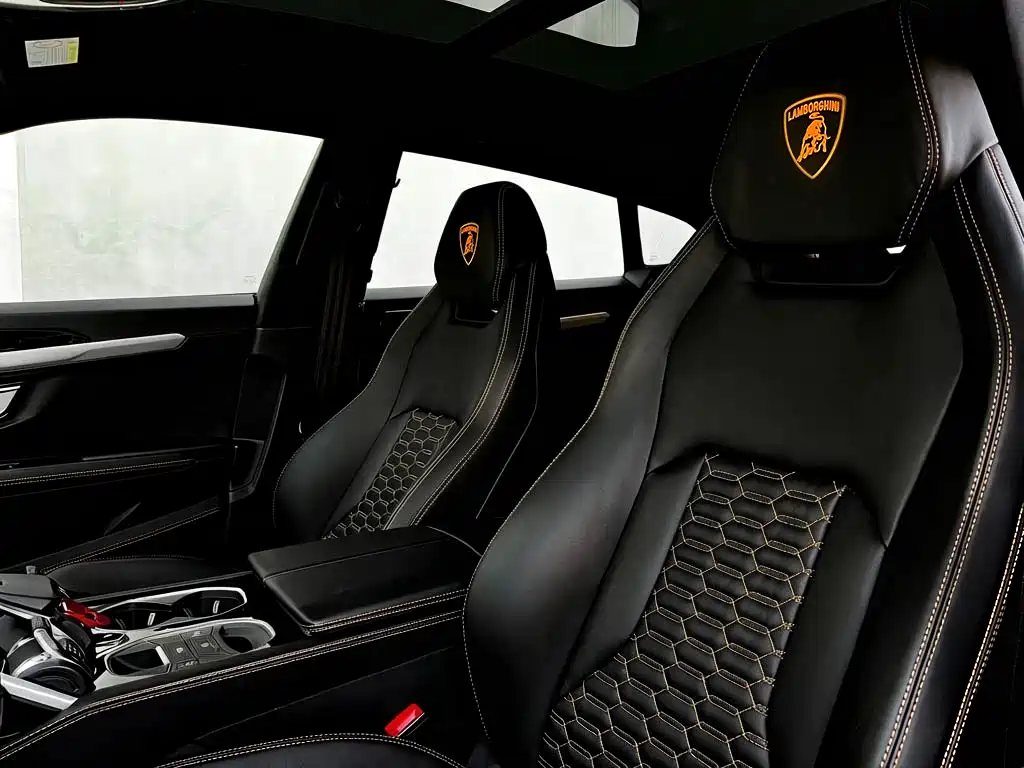 Lamborghini Urus 2020 — фото 12