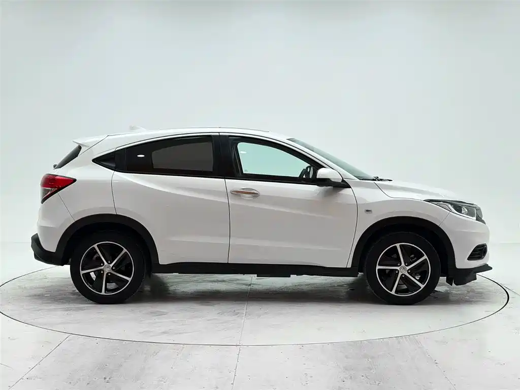 Honda Vezel 2021 — фото 9
