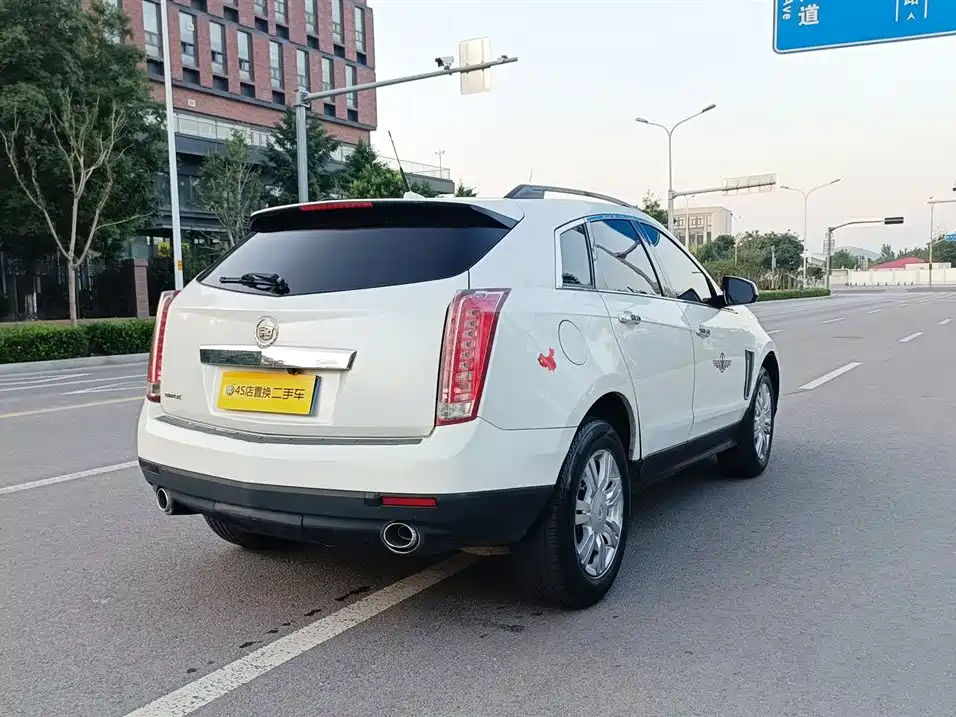 Cadillac SRX 2013 — фото 4