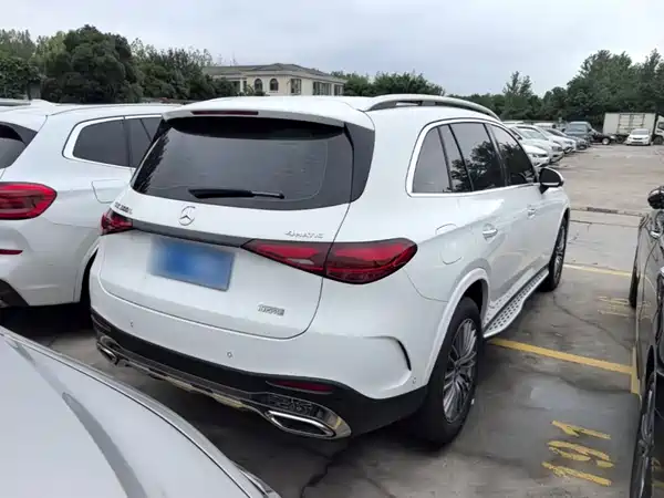 Mercedes-Benz GLC 2025