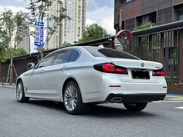 BMW 5 Series 2022