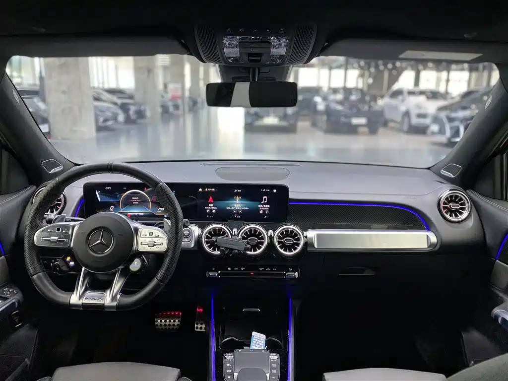 Mercedes-Benz GLB AMG 2022 — фото 7