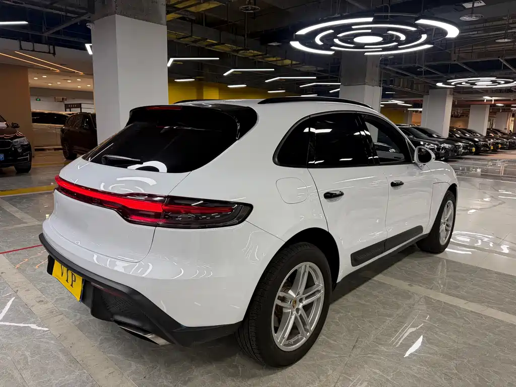 Porsche Macan 2021 — фото 11
