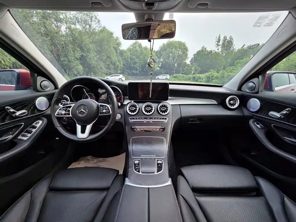 Mercedes-Benz C-Class 2019 — фото 9