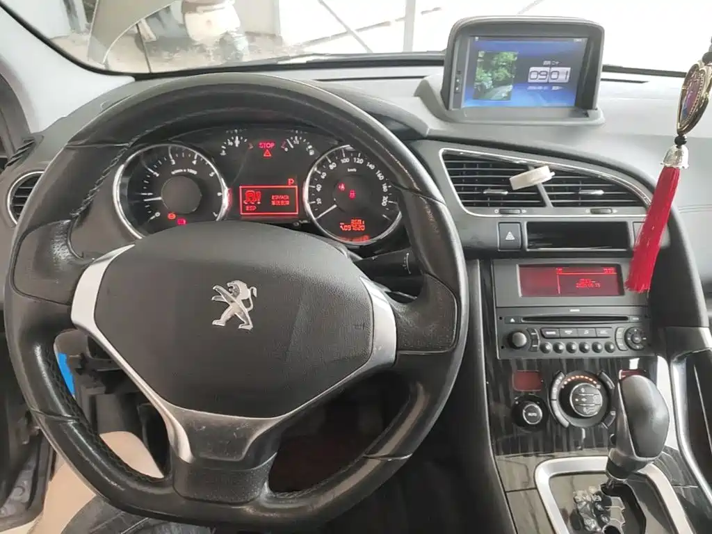 Peugeot 3008 2015 — фото 10