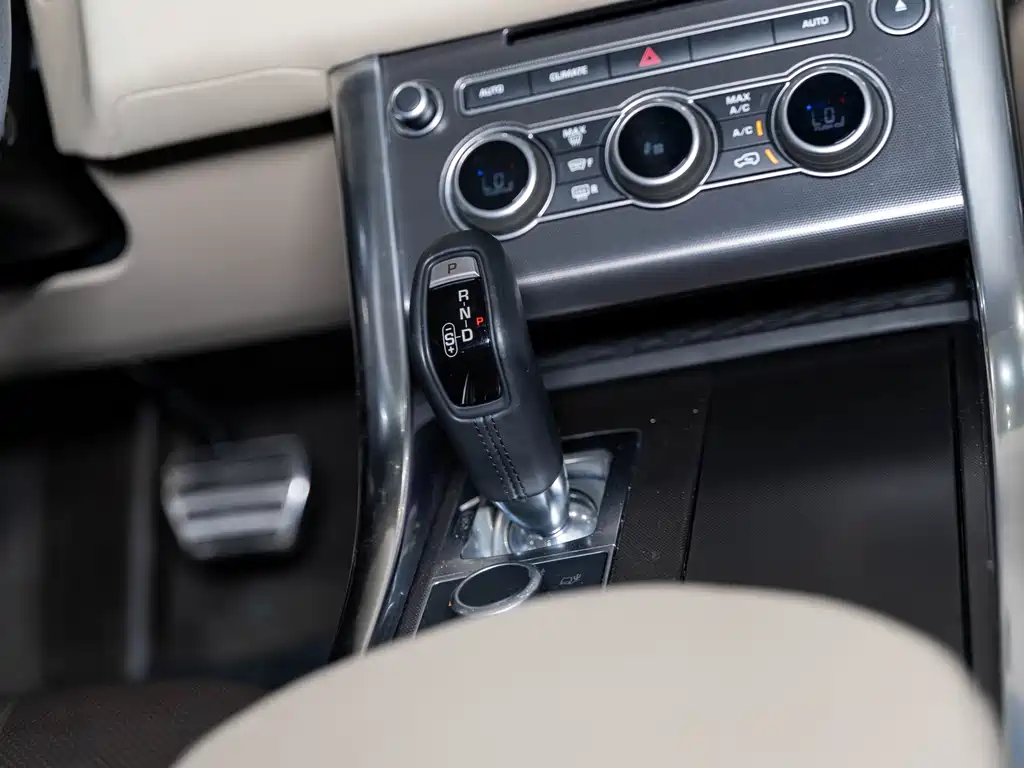 Land Rover Sport 2017 — фото 17