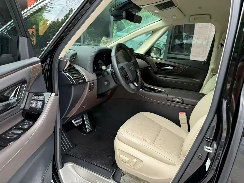Toyota Alphard 2024 — фото 6