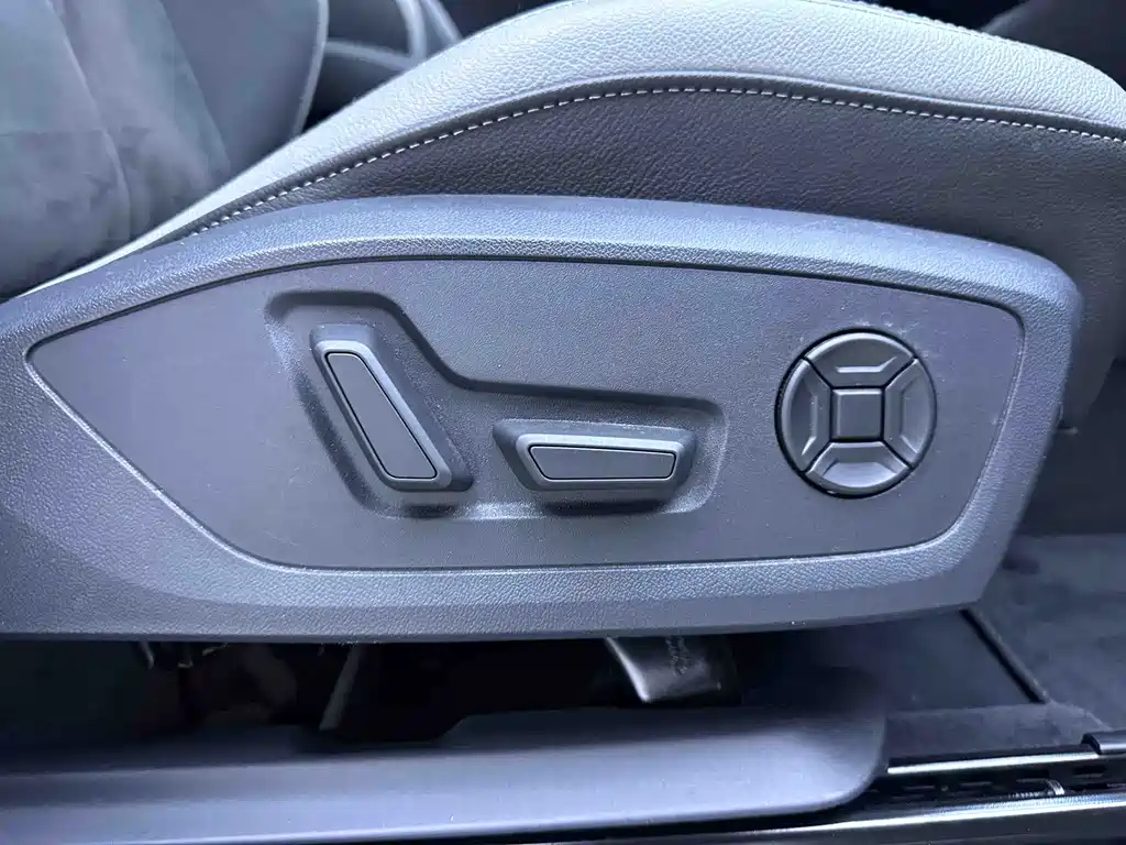 Audi Q3 2022 — фото 18