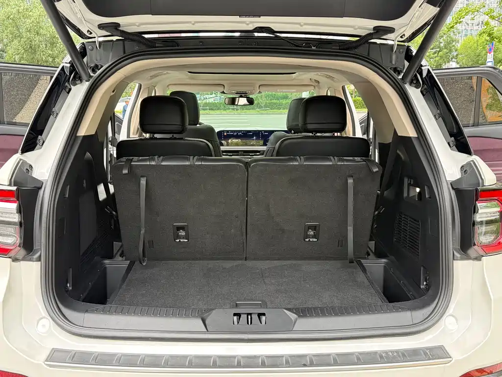 Ford Explorer 2023 — фото 22