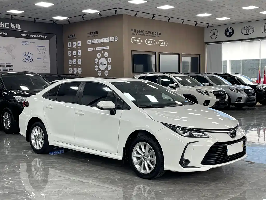 Toyota Corolla 2022 — фото 3