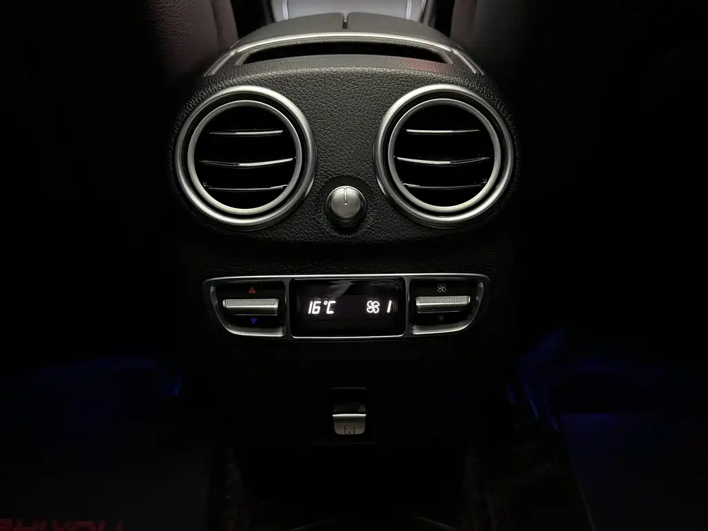 Mercedes-Benz GLC 2020 — фото 21
