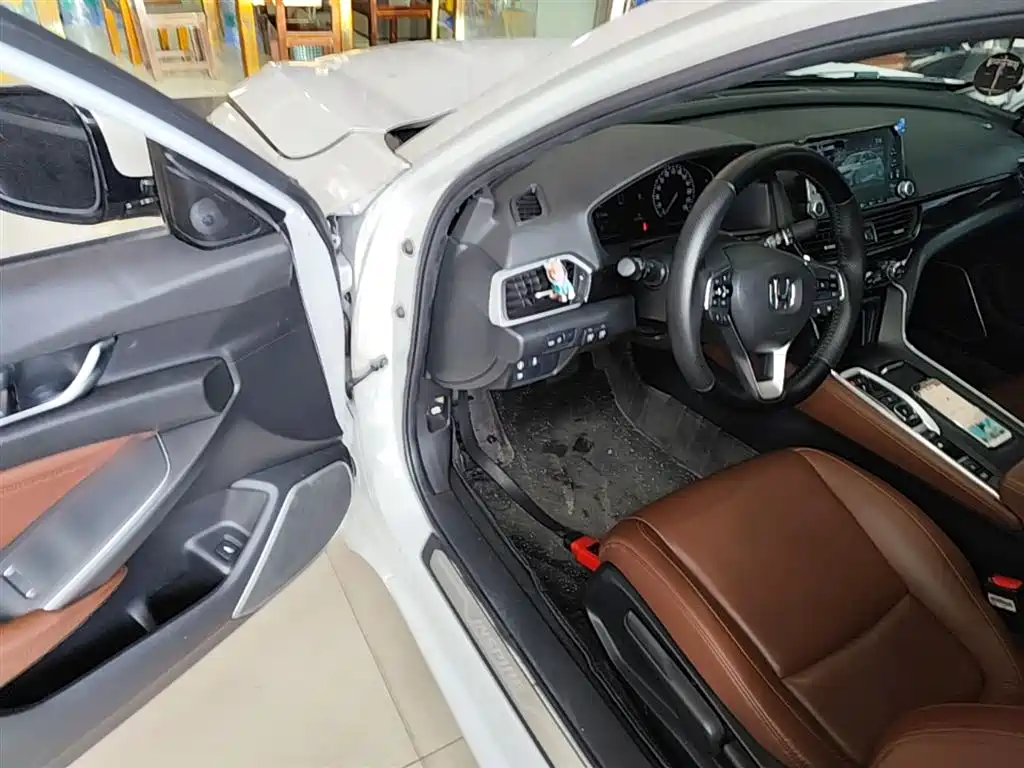 Honda Inspire 2022 — фото 15