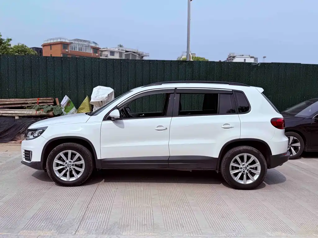 Volkswagen Tiguan 2018 — фото 9