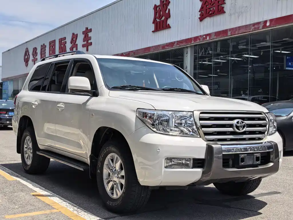 Toyota Land Cruiser 2012