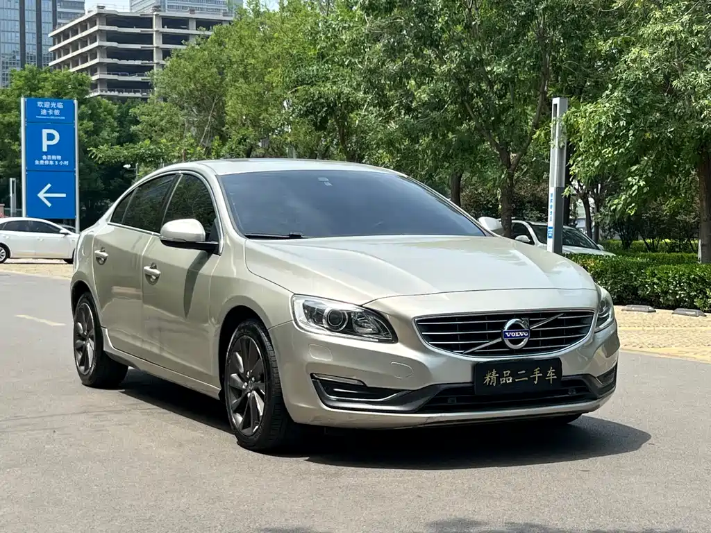 Volvo S60 2016 — фото 3
