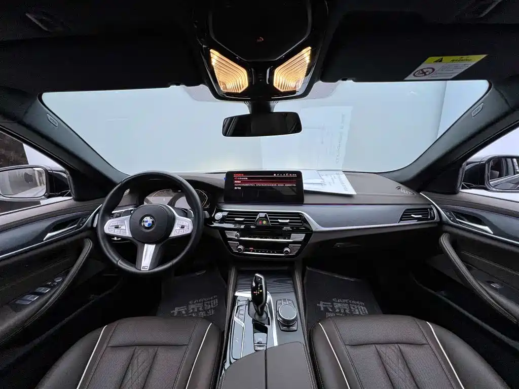 BMW 5 Series 2023 — фото 14