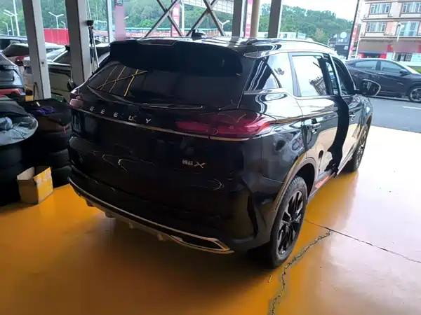Geely Boyue 2022