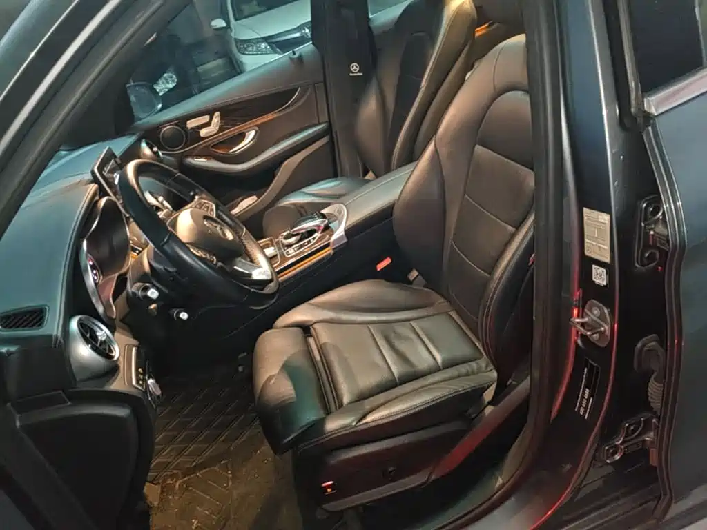 Mercedes-Benz GLC 2019 — фото 15