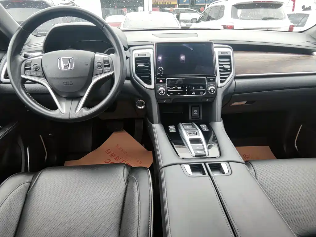 Honda UR-V 2017 — фото 10