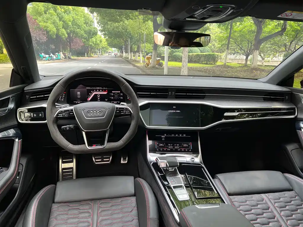 Audi RS 7 2025 — фото 17