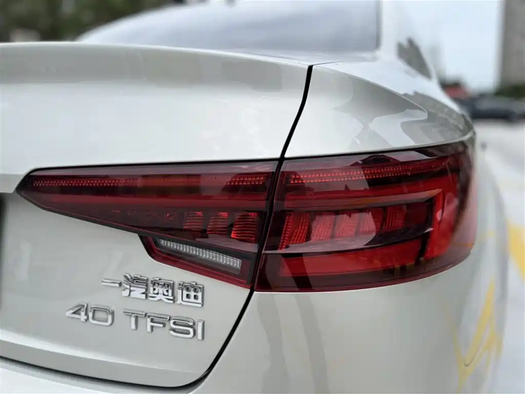 Audi A4L 2018 — фото 24
