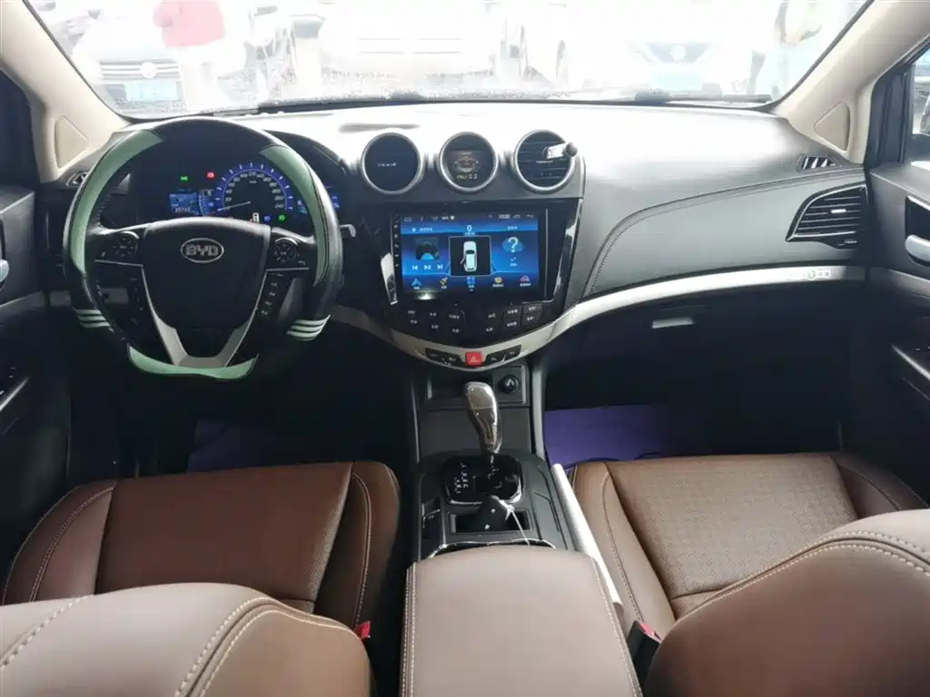 BYD S7 2015 — фото 10