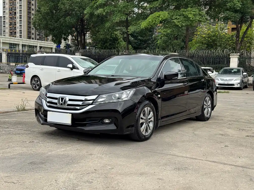 Honda Accord 2014 — фото 1