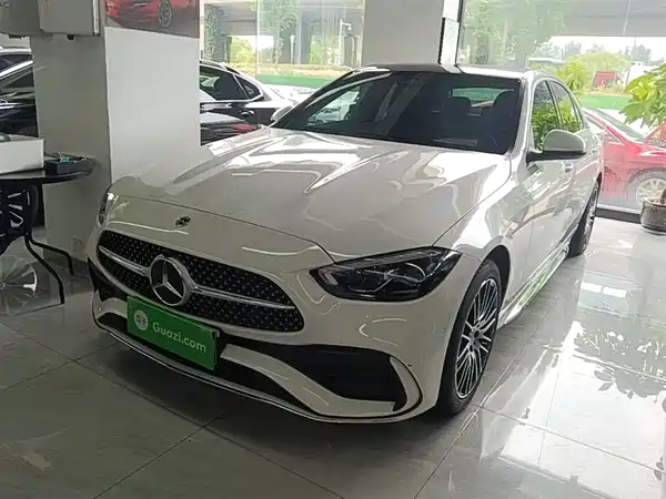 Mercedes-Benz C-Class 2024
