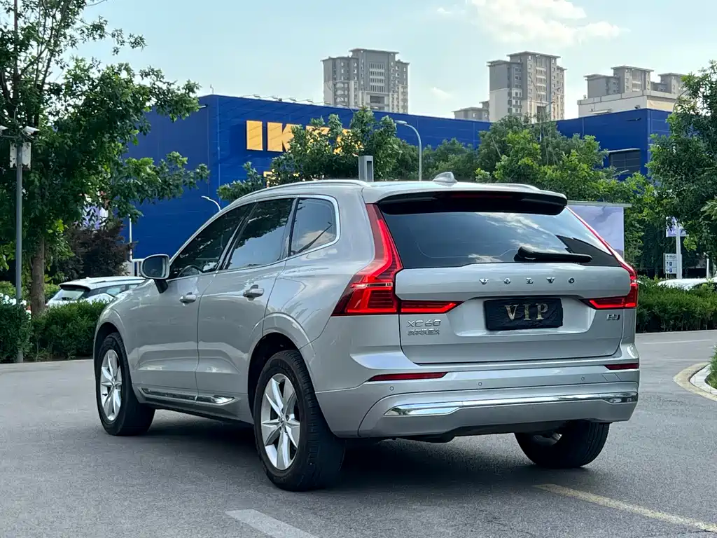 Volvo XC60 2021 — фото 11