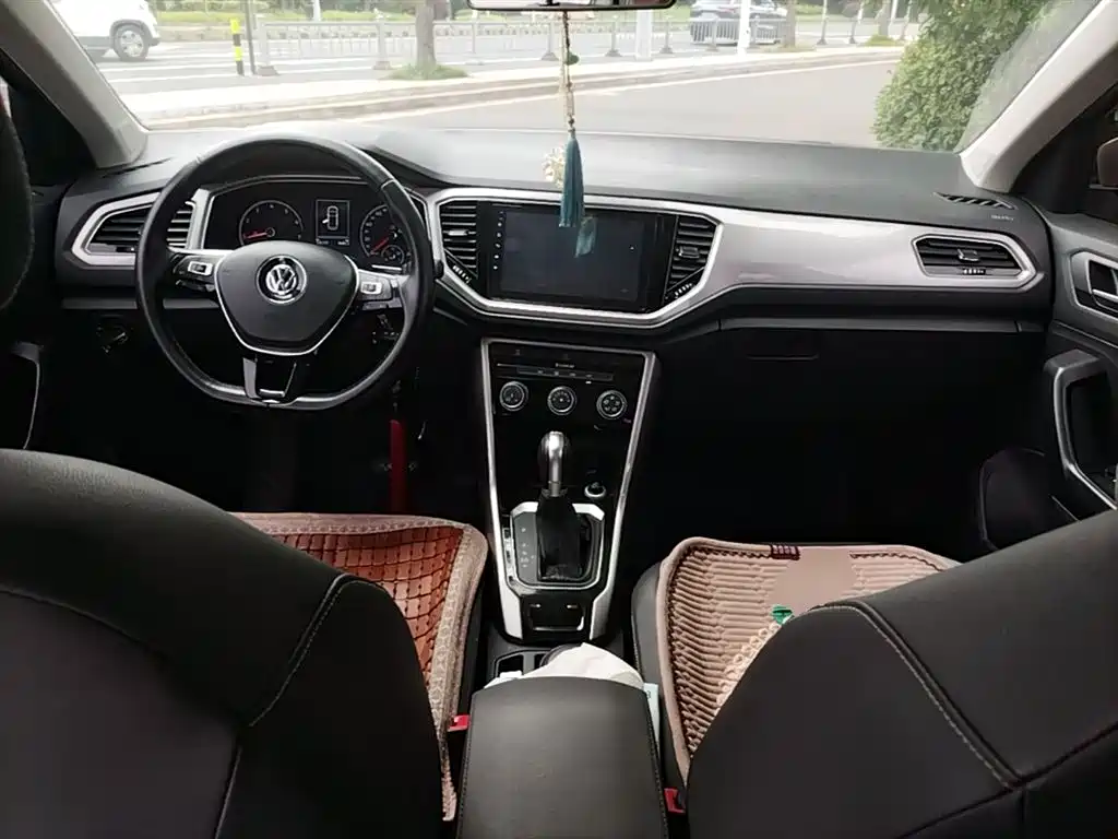 Volkswagen T-Roc 2018 — фото 10