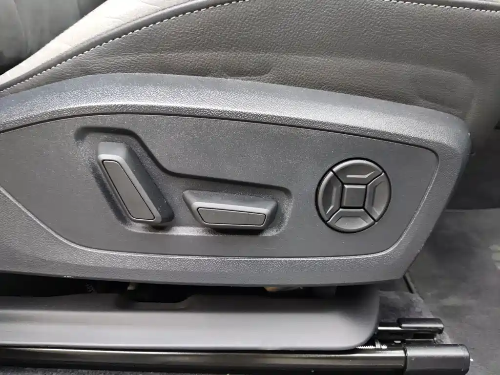Audi Q3 2022 — фото 9