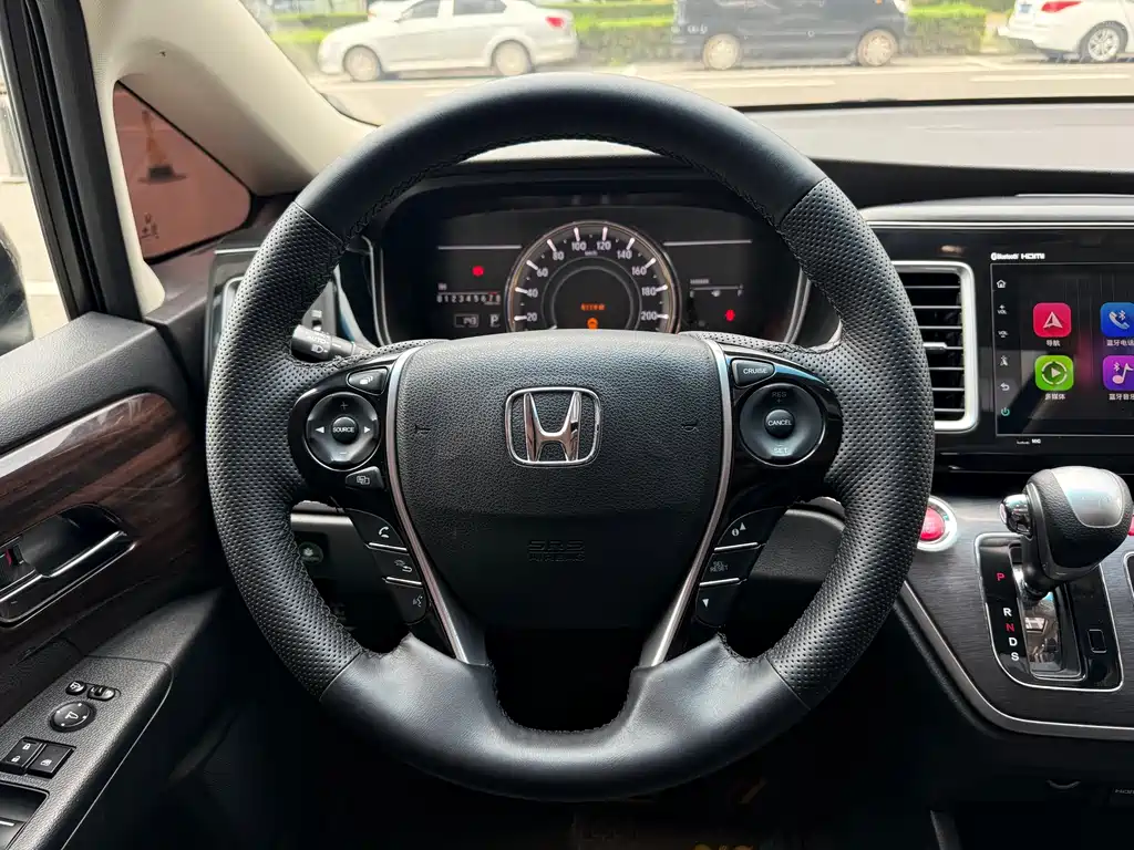 Honda Elysion 2016 — фото 15