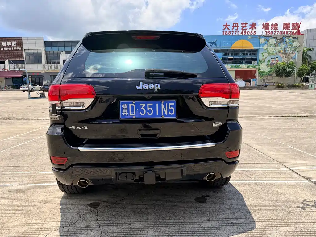 Jeep Grand Cherokee 2017 — фото 19