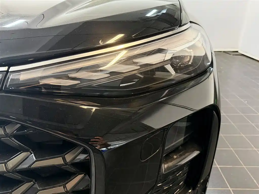 Audi Q6 2025