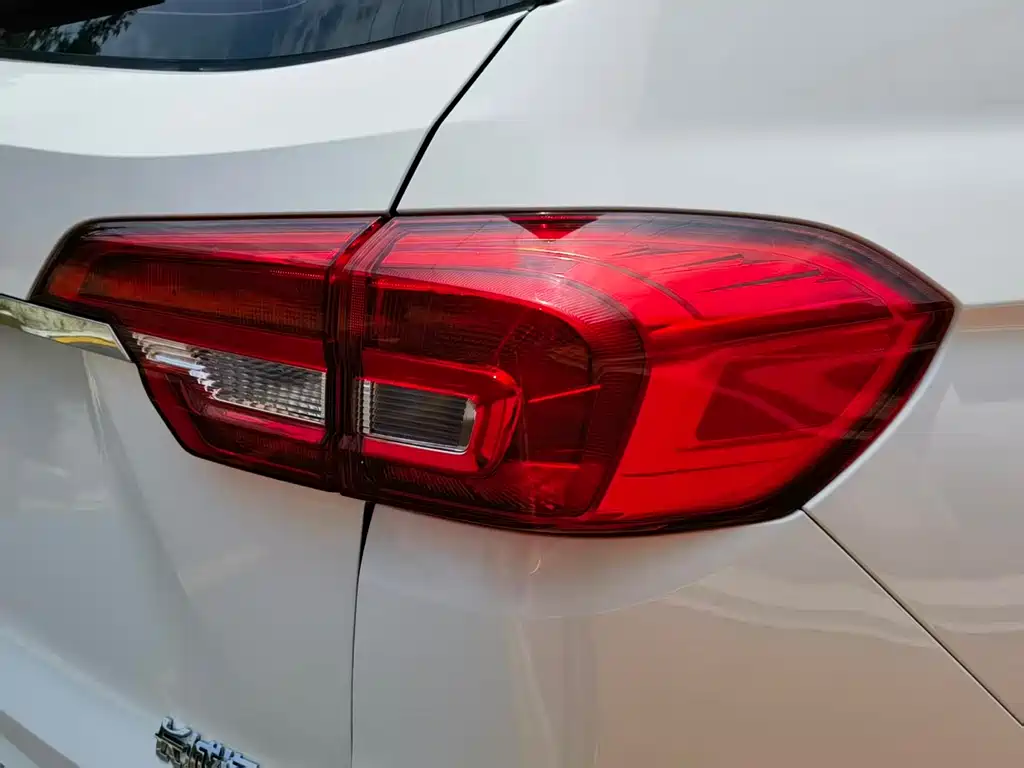 Haval M6 2019 — фото 11