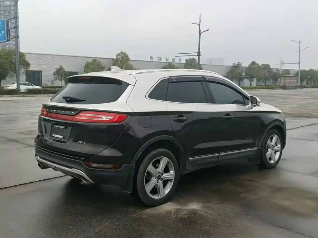 Lincoln MKC 2017 — фото 15