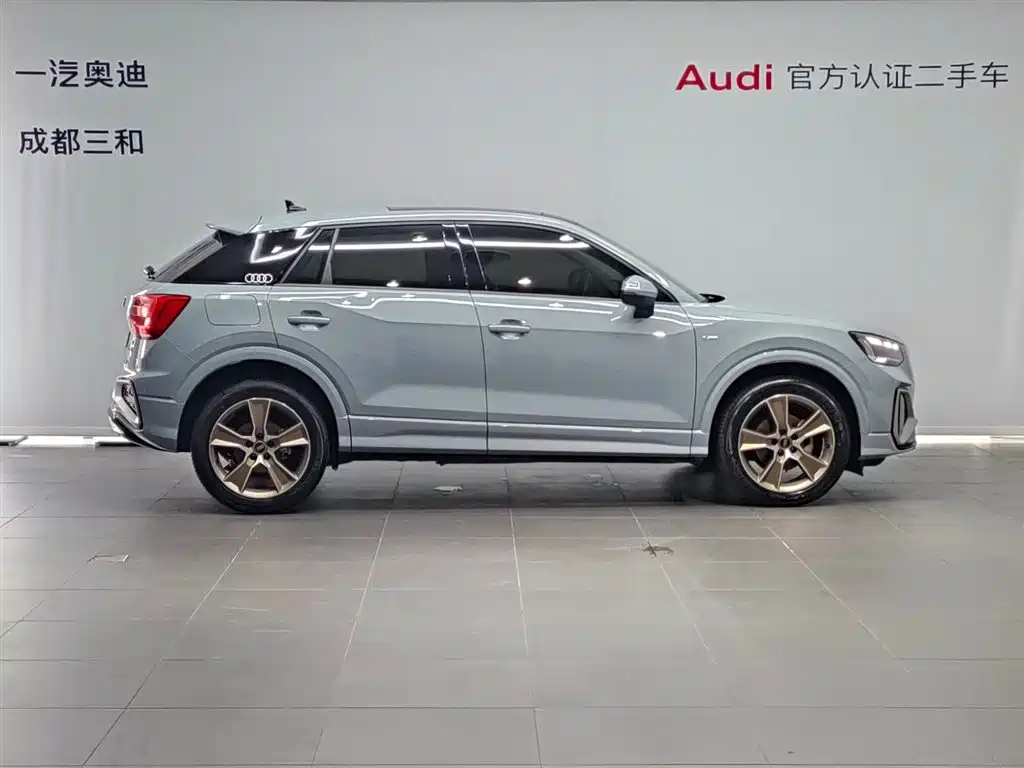 Audi Q2L 2022 — фото 3