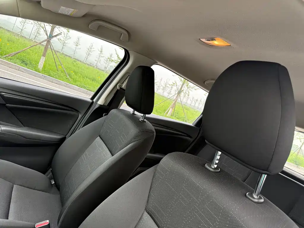 Honda Fit 2015 — фото 19