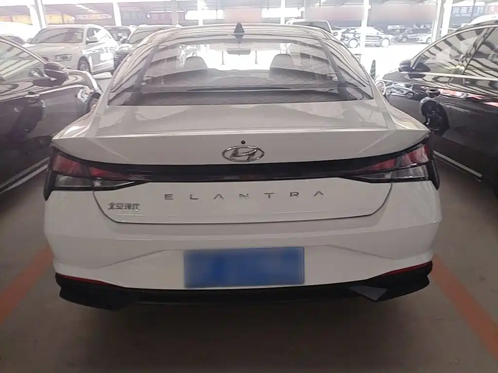 Hyundai Elantra 2023