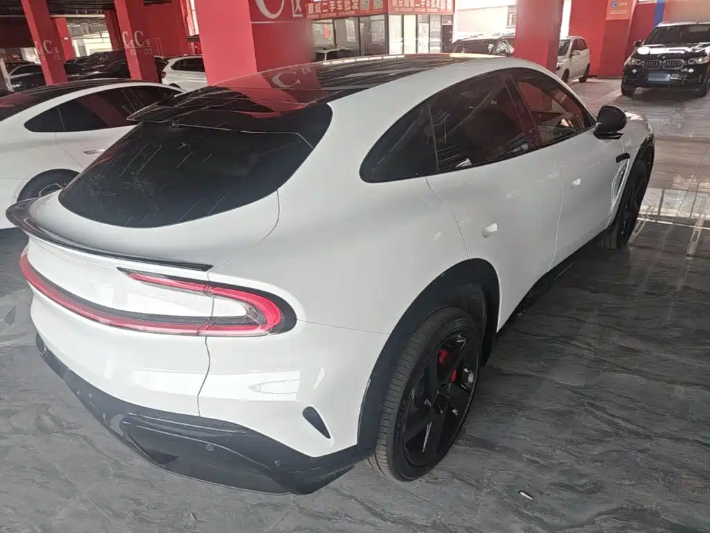 Xiaomi YU7 2025 — фото 5