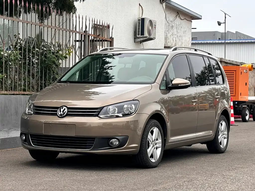 Volkswagen Touran 2015