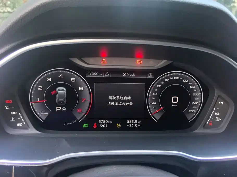Audi Q3 2021 — фото 14