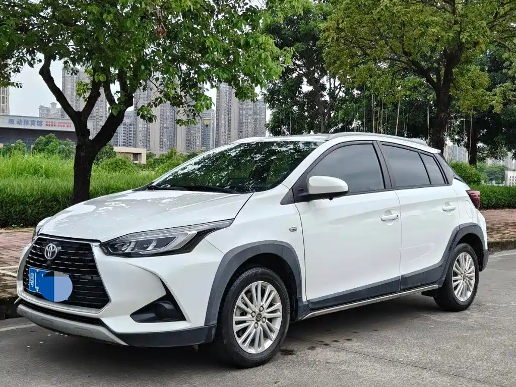 Toyota Yaris L 2023