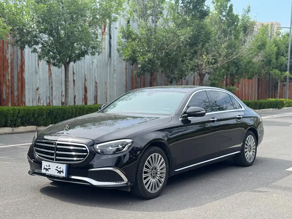 Mercedes-Benz E-Class 2022 — фото 1