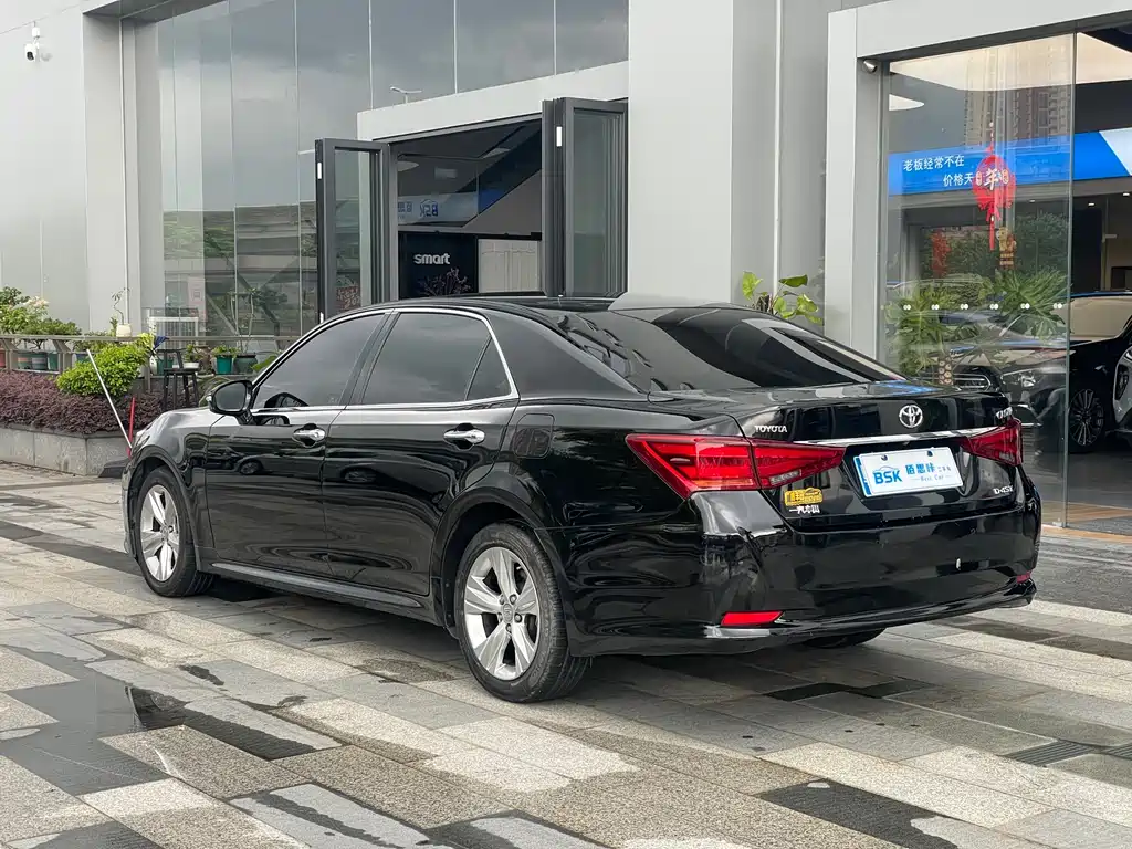 Toyota Crown 2017 — фото 14