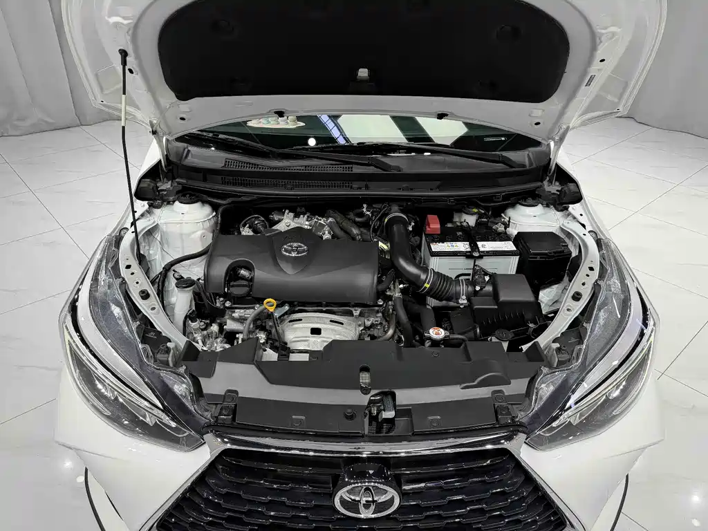 Toyota Yaris L 2022 — фото 19