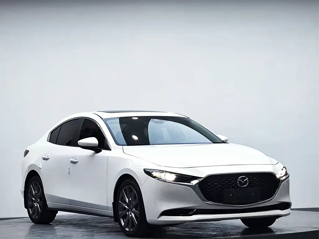 Mazda 3 Axela 2023 — фото 4