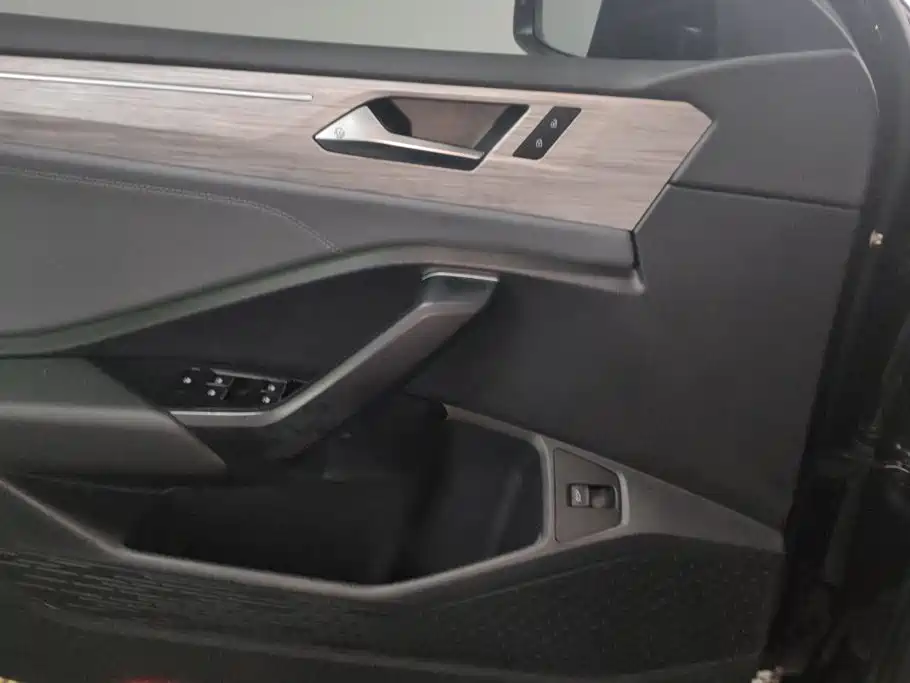 Volkswagen Sagitar 2023