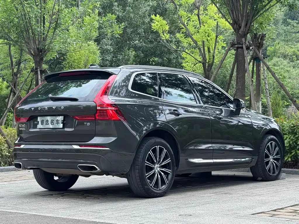 Volvo XC60 2021 — фото 7